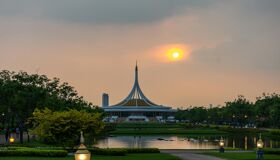 Capture the serene beauty of Laos’ cultural landmarks
